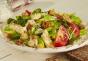 Hindi ve mantarlı salata Hindi ve mantar turşusu salatası