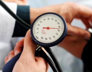 A quale pressione può verificarsi un ictus: livelli di pressione sanguigna bassa e alta